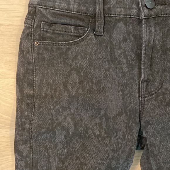 FRAME Animal Print Jeans - Picture 2 of 5